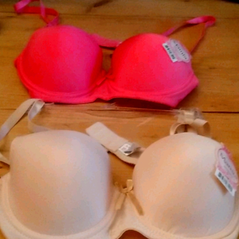 2bras 34b and 2 panties